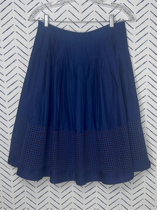 Talbots Dresses & Skirts - Talbots Navy Blue Pleated Midi Eyelet Skirt Preppy Lined Size 2